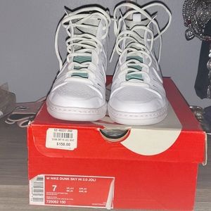 W Nike Dunk Sky High